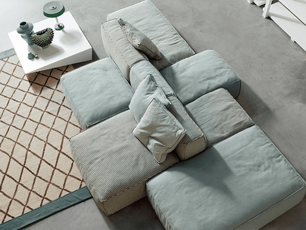 進(jìn)口簡約沙發(fā)家具怎么選？